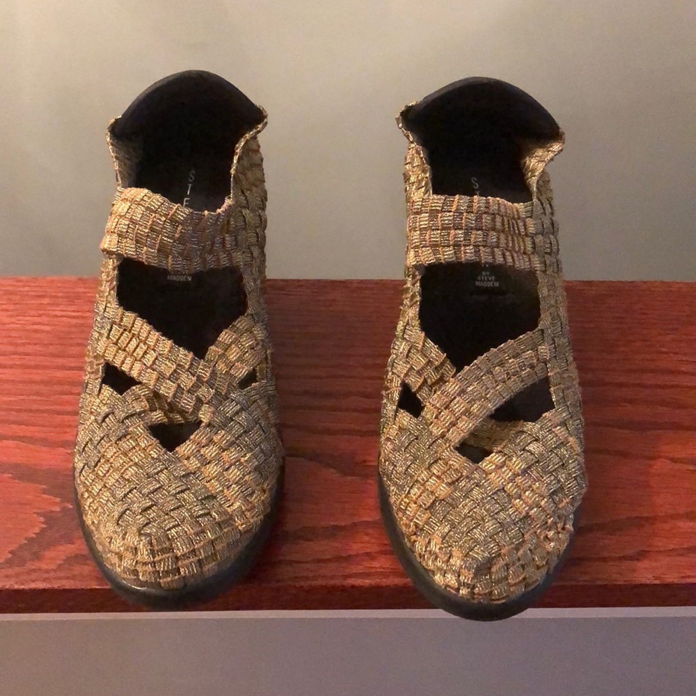 Brand new Steven by Steve Madden wedges